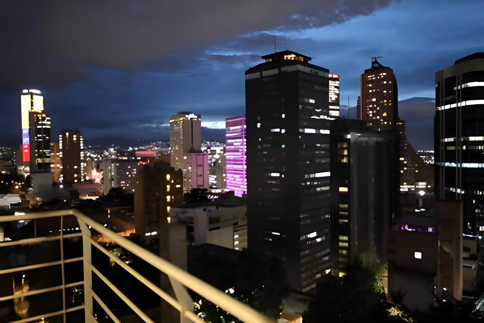 Hermoso Loft Con Balcon Y Hermosa Vista 1028 Bogotá